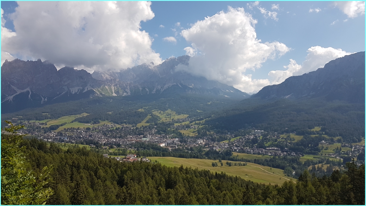 Abfahrt Passo Valparola.jpg